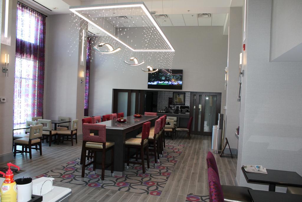 Hampton Inn & Suites Dublin Exterior foto